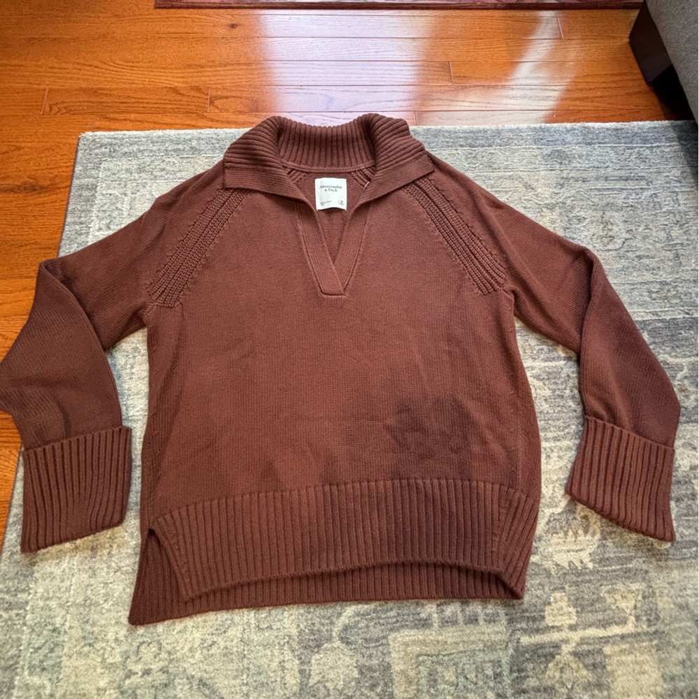 Abercrombie & Fitch Brown V-Neck Sweater